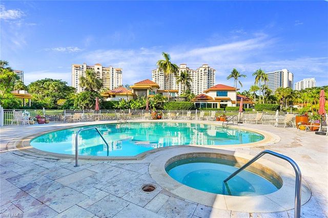 6770 Pelican Bay BLVD E 242, Naples, FL 34108