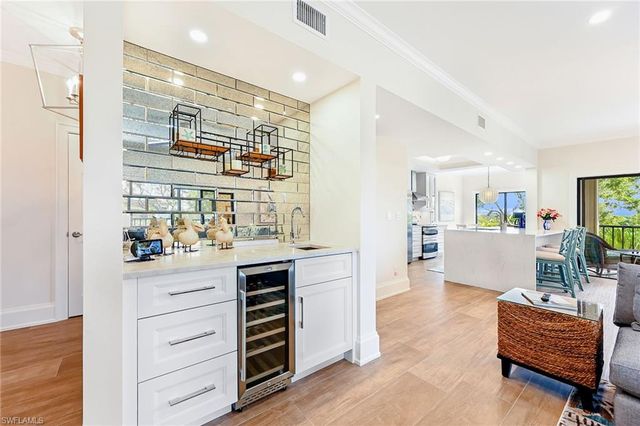6770 Pelican Bay BLVD E 242, Naples, FL 34108