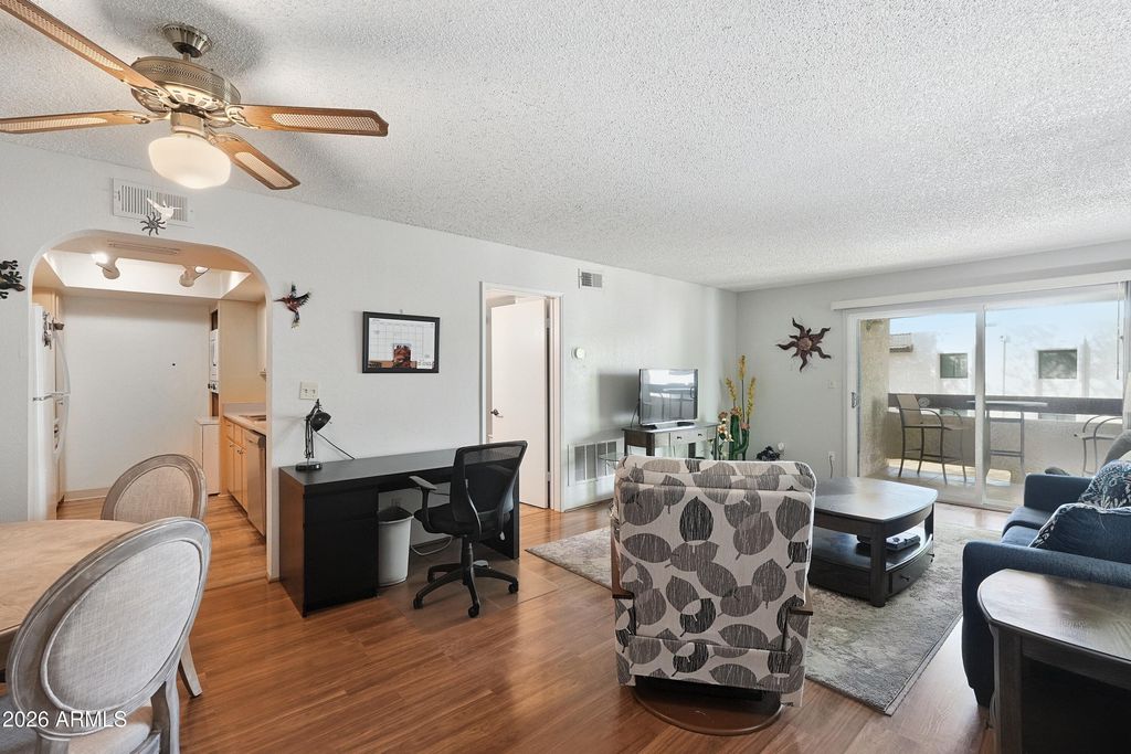 10444 N 69TH Street 214, Paradise Valley, AZ 85253 — photo 2