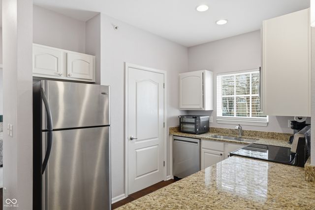 12833 Tradd Street 1B, Carmel, IN 46032