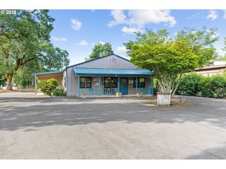 22525 Sw STAFFORD Rd, Tualatin, OR 97062