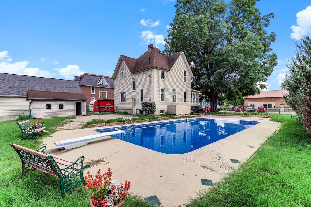 120 Railroad Street E, Norwood Young America, MN 55368 — exterior