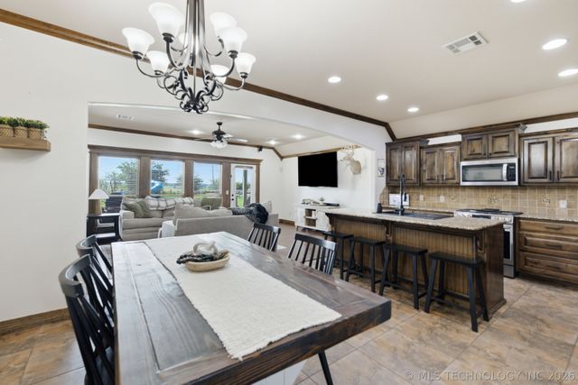 5962 E 136th Place North, Collinsville, OK 74021