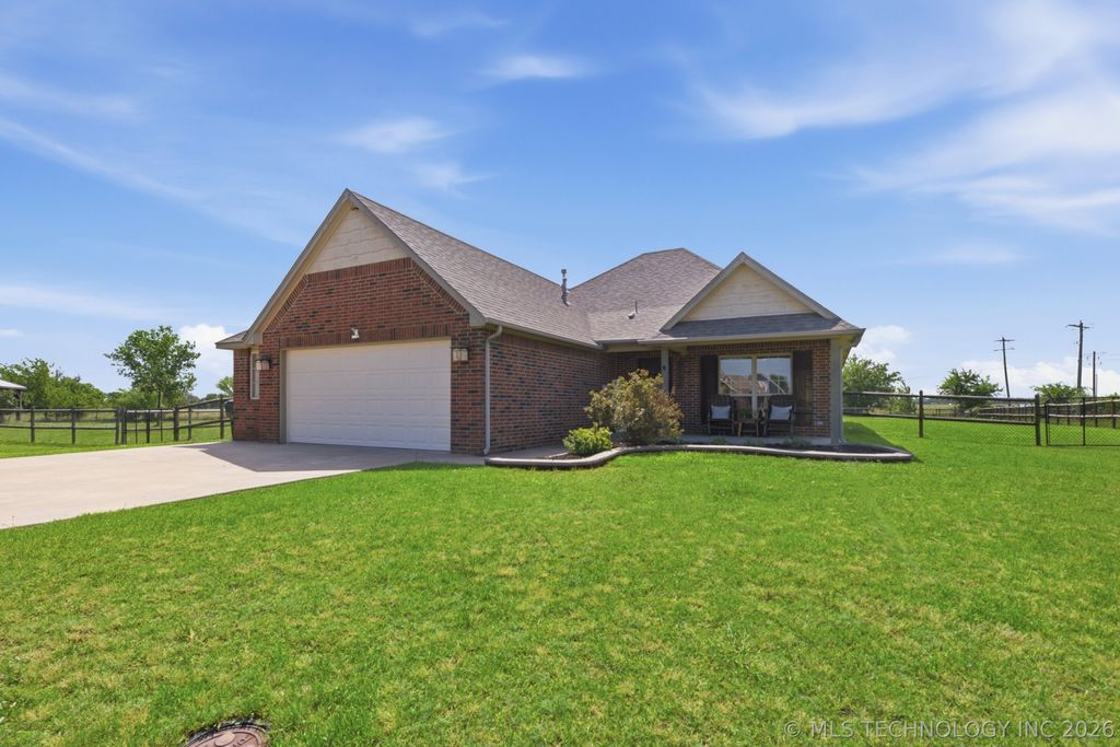 5962 E 136th Place North, Collinsville, OK 74021