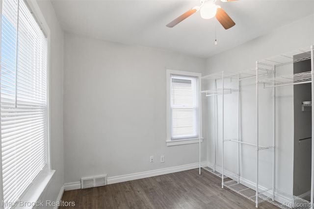 1448 E HARRY Avenue, Hazel Park, MI 48030