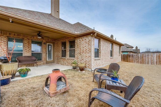 513 Thompson Drive, Van Alstyne, TX 75495