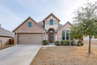 513 Thompson Drive, Van Alstyne, TX 75495