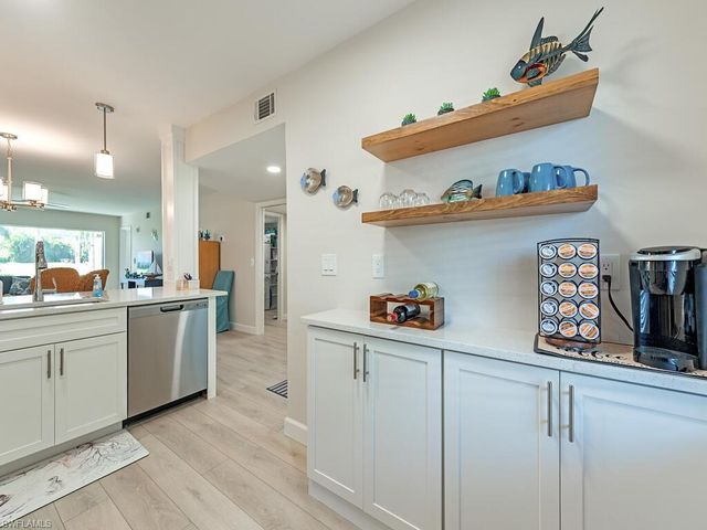 5950 Amherst DR # A106, Naples, FL 34112