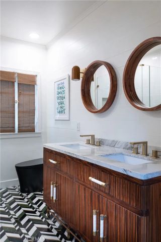 5108 Strohm, North Hollywood, CA 91601