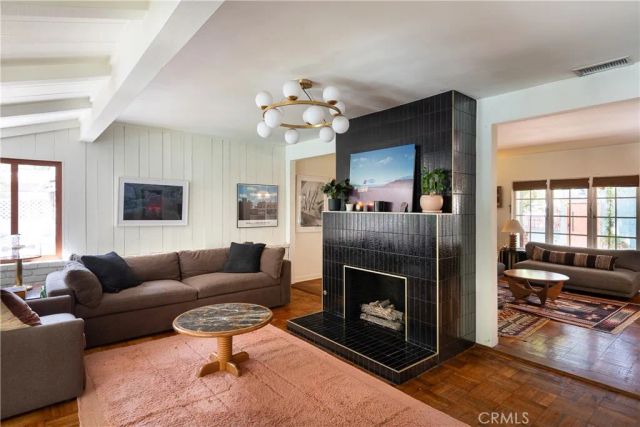 5108 Strohm, North Hollywood, CA 91601