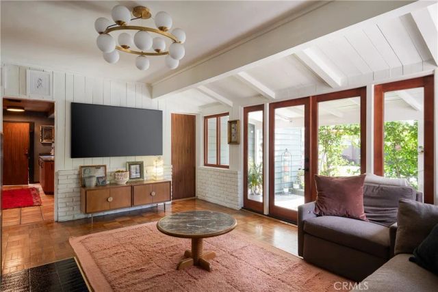 5108 Strohm, North Hollywood, CA 91601