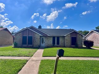 10118 Sageglow Drive, Houston, TX 77089