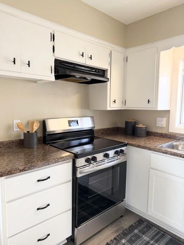 4630 N 80th STREET, Milwaukee, WI 53218