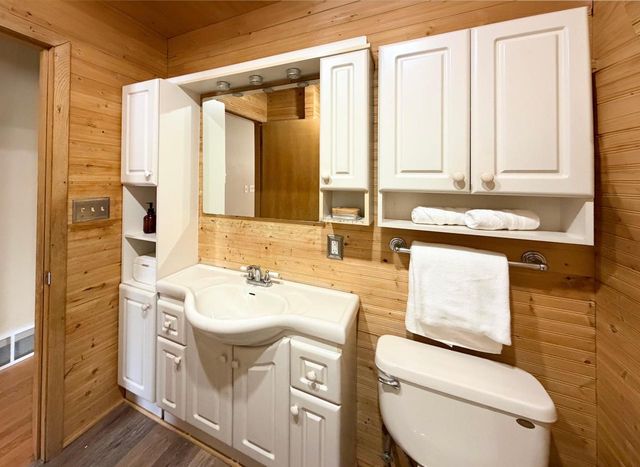 4630 N 80th STREET, Milwaukee, WI 53218