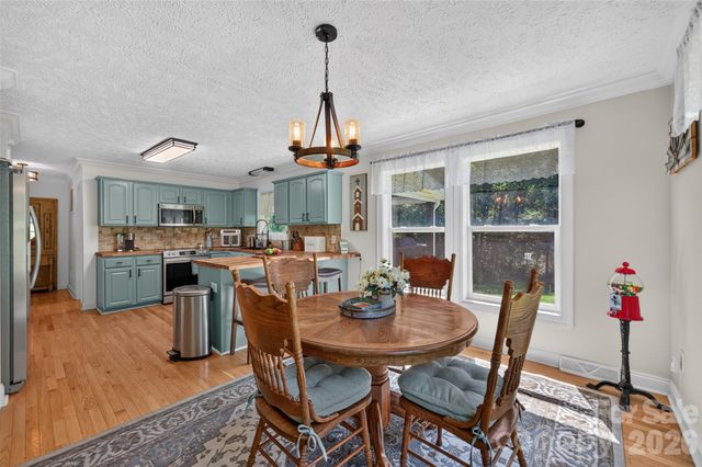 618 Indian Hill Road, Olin, NC 28660