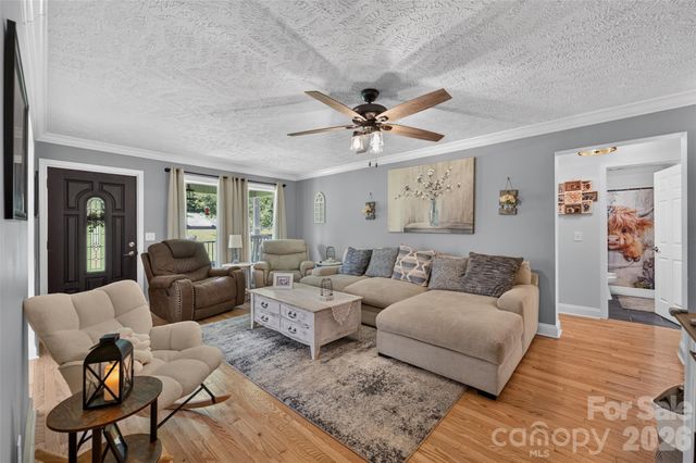 618 Indian Hill Road, Olin, NC 28660