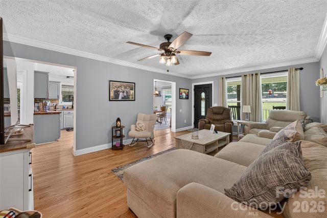 618 Indian Hill Road, Olin, NC 28660