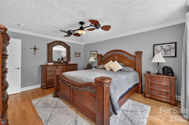 618 Indian Hill Road, Olin, NC 28660
