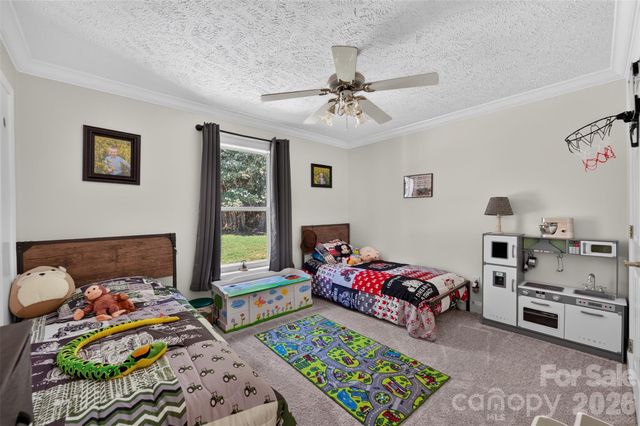 618 Indian Hill Road, Olin, NC 28660