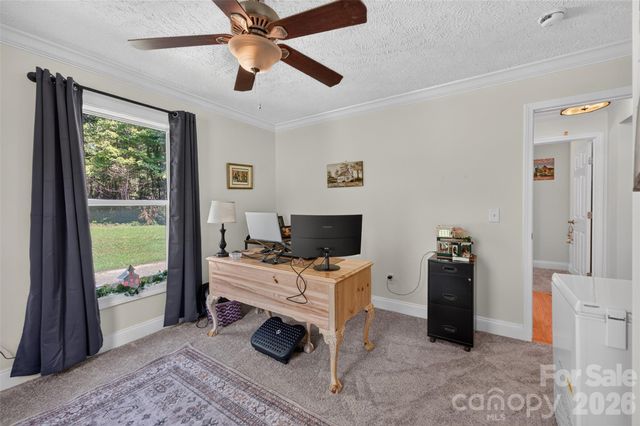 618 Indian Hill Road, Olin, NC 28660