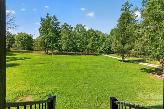 618 Indian Hill Road, Olin, NC 28660
