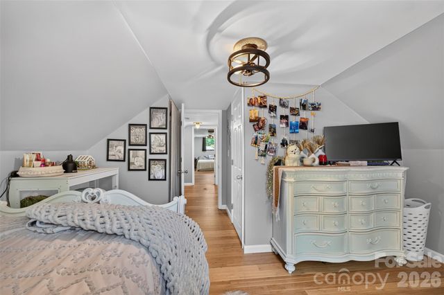 618 Indian Hill Road, Olin, NC 28660