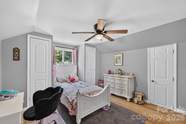 618 Indian Hill Road, Olin, NC 28660
