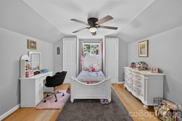 618 Indian Hill Road, Olin, NC 28660