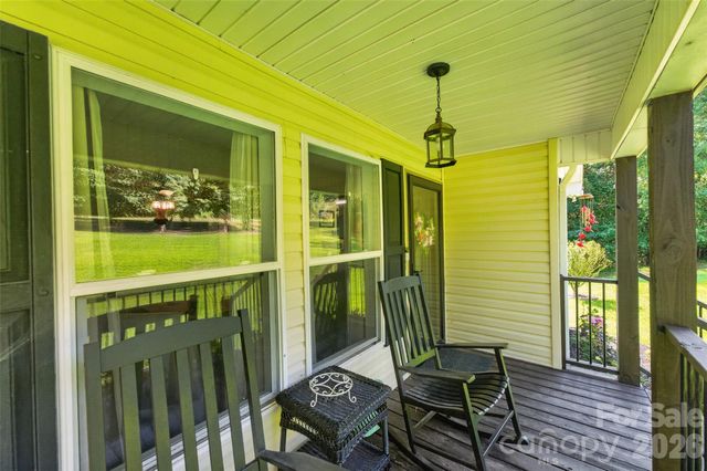 618 Indian Hill Road, Olin, NC 28660