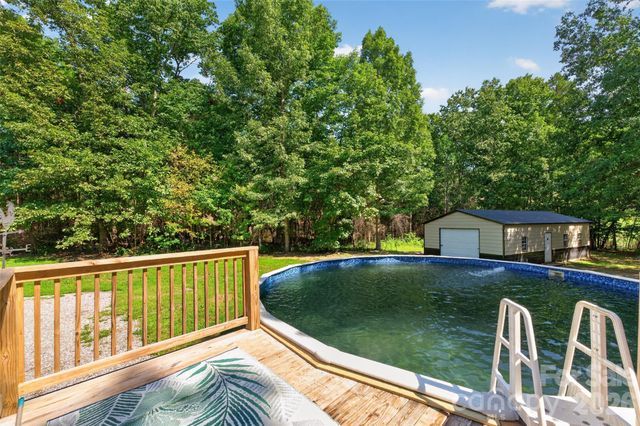 618 Indian Hill Road, Olin, NC 28660