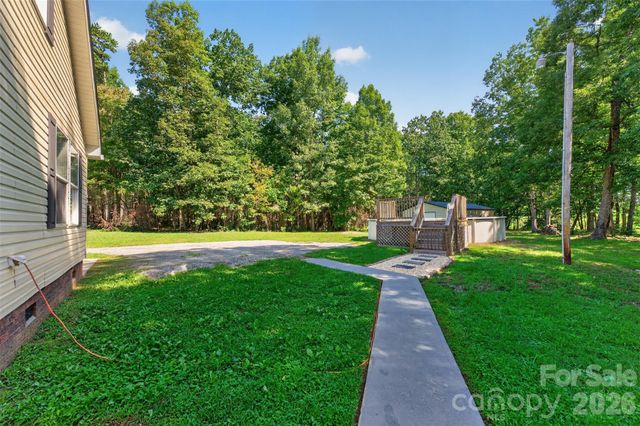 618 Indian Hill Road, Olin, NC 28660