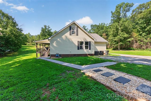618 Indian Hill Road, Olin, NC 28660