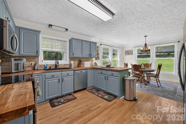 618 Indian Hill Road, Olin, NC 28660