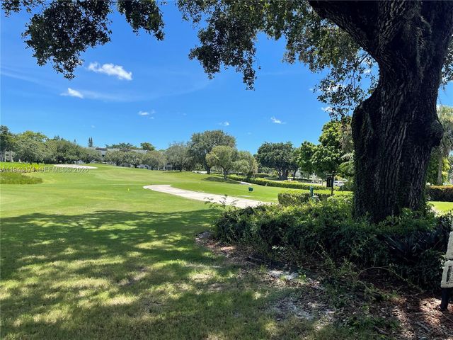 1831 Sabal Palm Drive 403, Davie, FL 33324