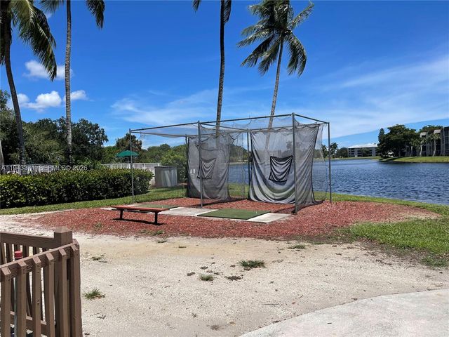 1831 Sabal Palm Drive 403, Davie, FL 33324
