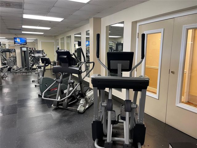 1831 Sabal Palm Drive 403, Davie, FL 33324