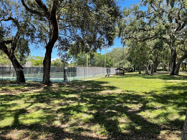 1831 Sabal Palm Drive 403, Davie, FL 33324