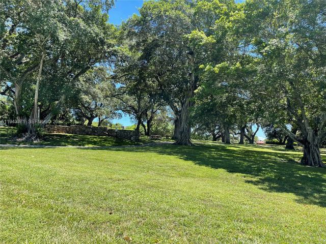 1831 Sabal Palm Drive 403, Davie, FL 33324