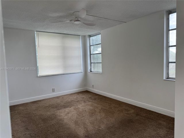 1831 Sabal Palm Drive 403, Davie, FL 33324