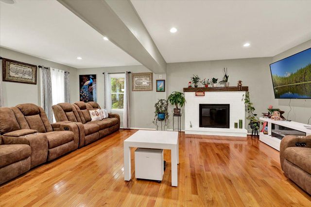 40 HUNTERS RUN, Honey Brook, PA 19344