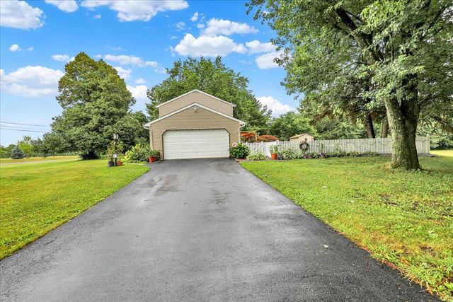40 HUNTERS RUN, Honey Brook, PA 19344