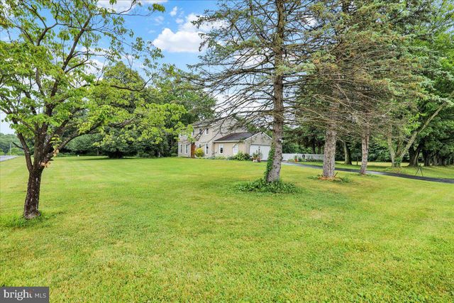 40 HUNTERS RUN, Honey Brook, PA 19344