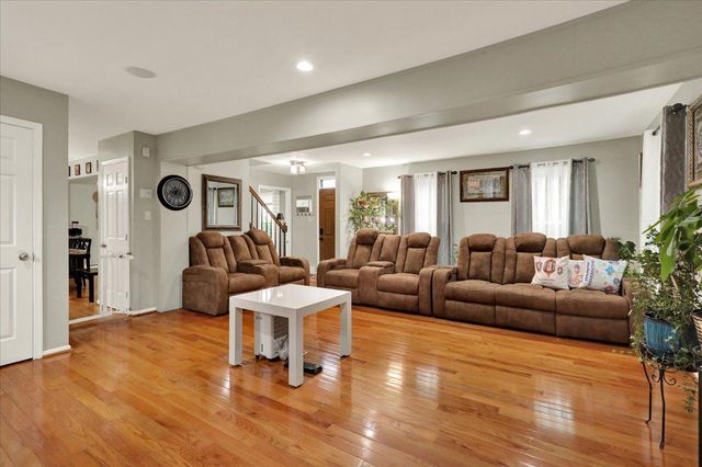 40 HUNTERS RUN, Honey Brook, PA 19344
