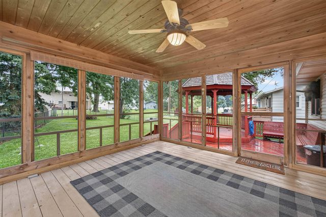 2928 Oxford Drive, Bettendorf, IA 52722
