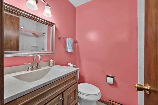 2928 Oxford Drive, Bettendorf, IA 52722