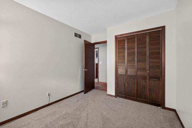 2928 Oxford Drive, Bettendorf, IA 52722