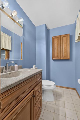 2928 Oxford Drive, Bettendorf, IA 52722