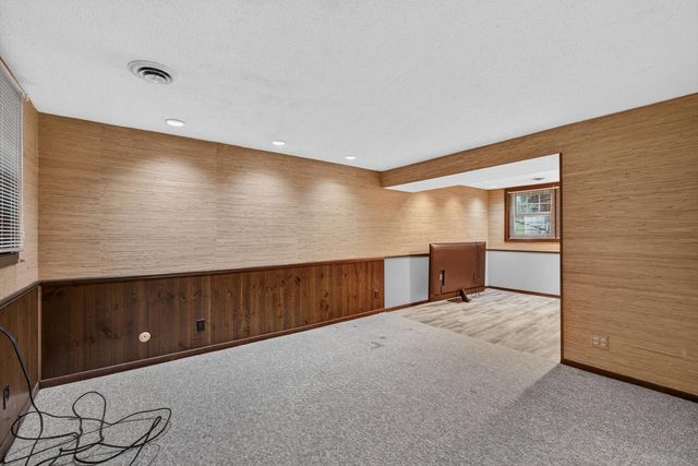 2928 Oxford Drive, Bettendorf, IA 52722