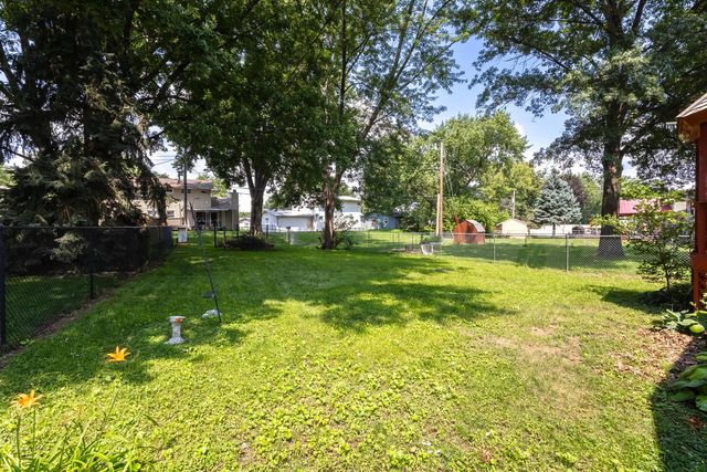 2928 Oxford Drive, Bettendorf, IA 52722