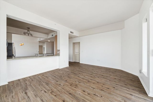 3505 Sage Road 2810, Houston, TX 77056